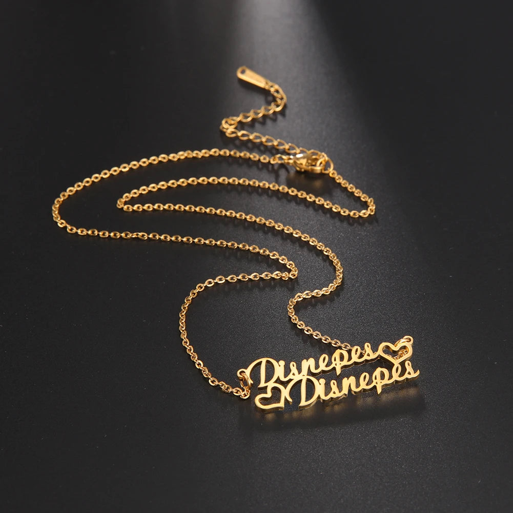 "Collar Personalizado con Nombre – Elegancia y Estilo Único"