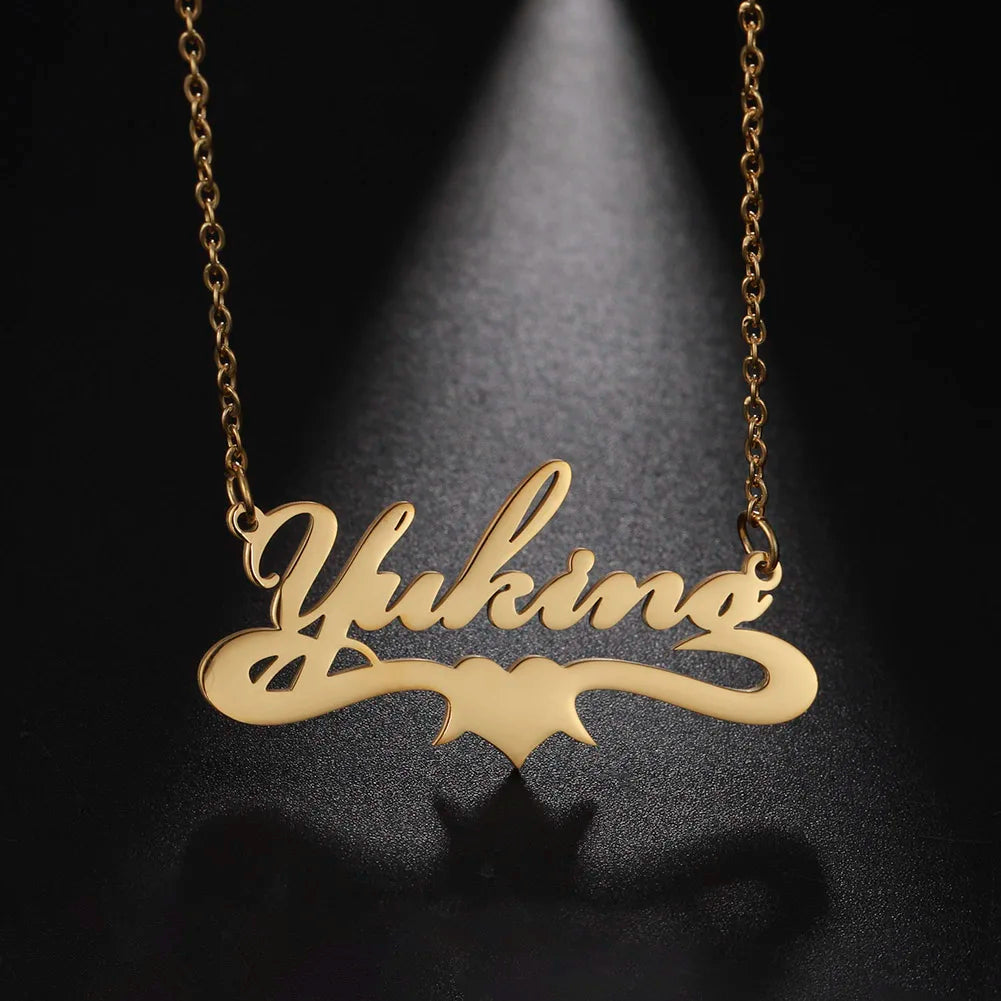 "Collar Personalizado con Nombre – Elegancia y Estilo Único"